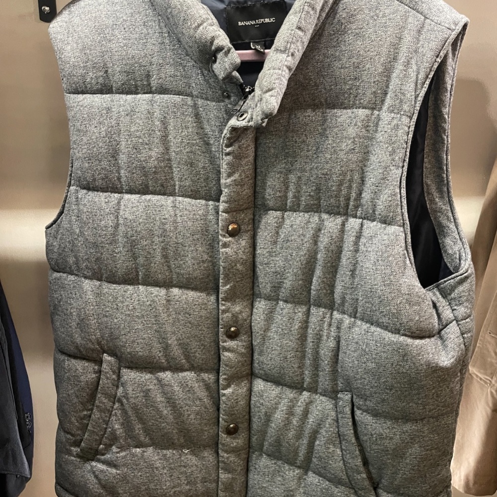 Banana Republic Puffer Vest